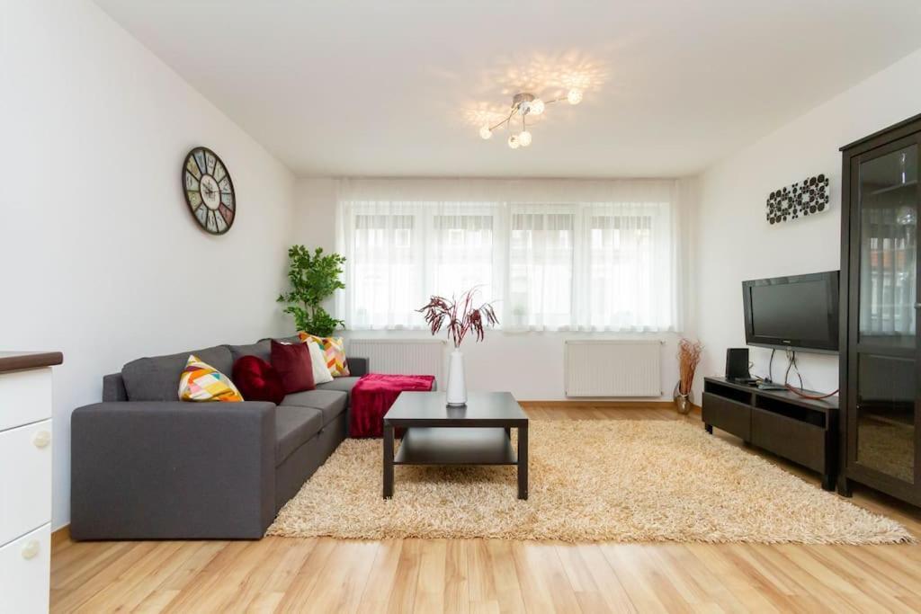 Family Lux Lounge In Voeroesmarty Street By Nw Apartment Будапеща Екстериор снимка