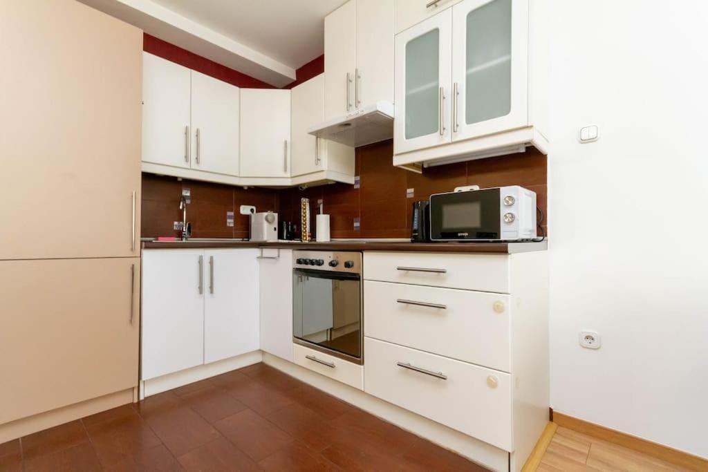 Family Lux Lounge In Voeroesmarty Street By Nw Apartment Будапеща Екстериор снимка